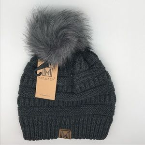 Mirmaru Knit Hat Faux Fur PomPom NWT Charcoal Grey